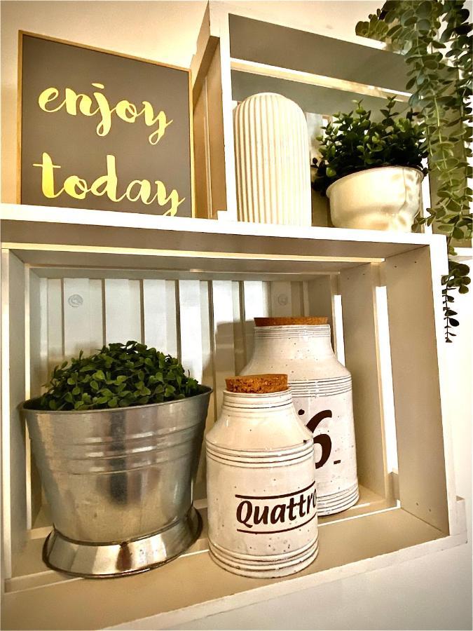Bed And Breakfast La Bouganville 로시냐노 마리티모 외부 사진