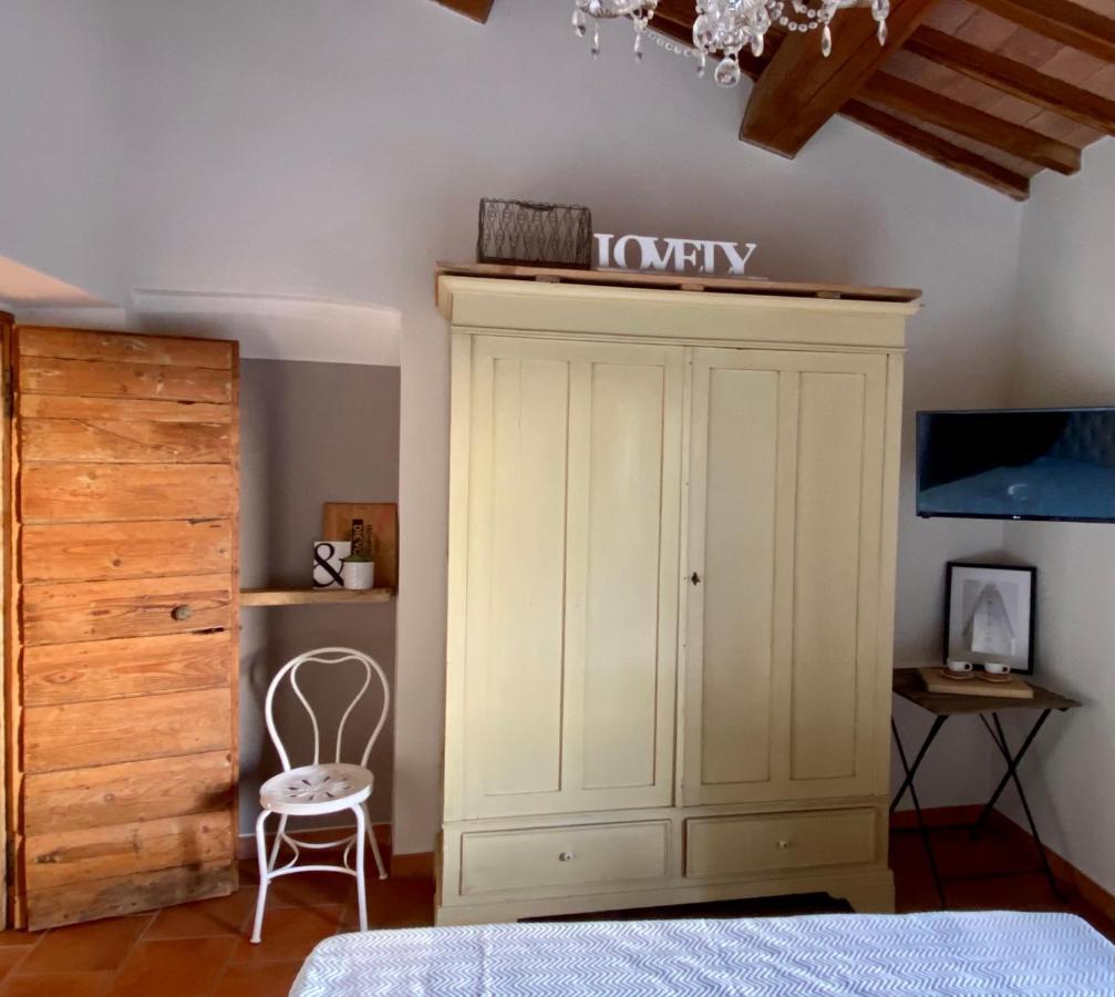 Bed And Breakfast La Bouganville 로시냐노 마리티모 외부 사진